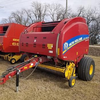 2018 New Holland RB560 Specialty Crop Equipment Image0