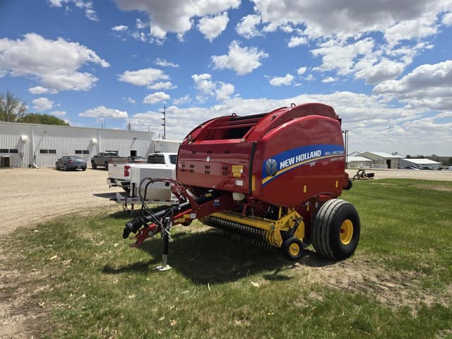 Image of New Holland RB560 equipment image 2