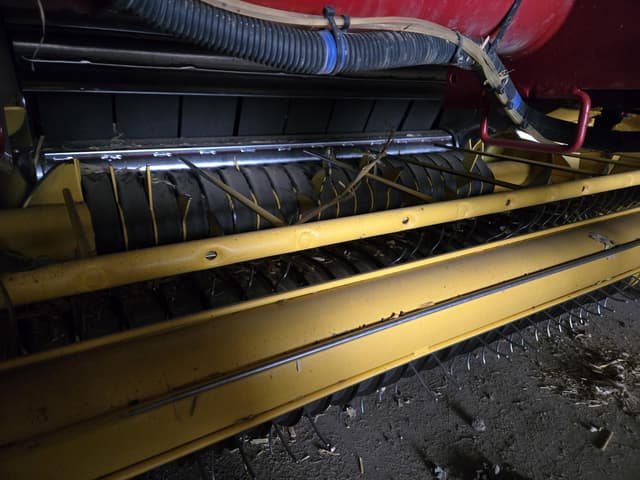 Image of New Holland RB560 equipment image 3
