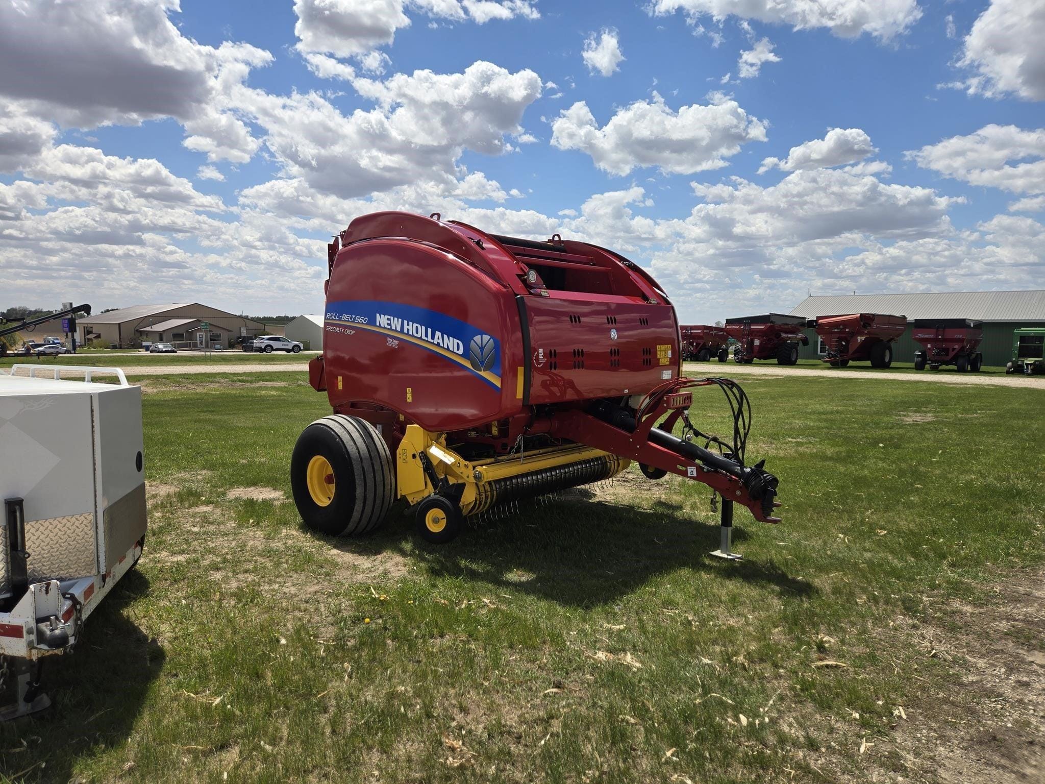2018 New Holland RB560 Equipment Image0