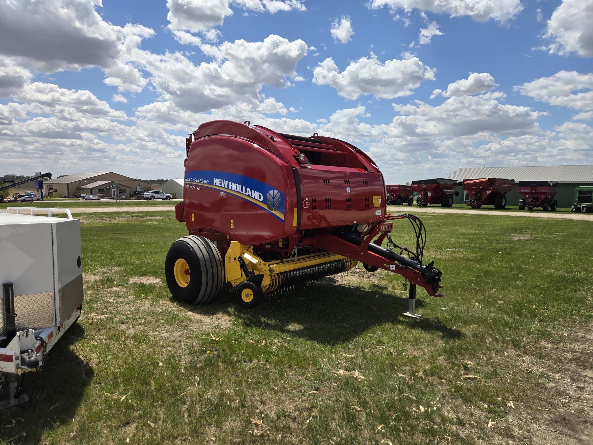 2018 New Holland RB560 Equipment Image0