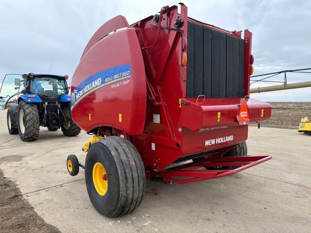 Image of New Holland RB560 equipment image 2