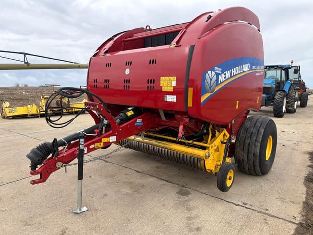 Image of New Holland RB560 equipment image 1