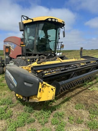 Image of New Holland Speedrower 160 equipment image 2