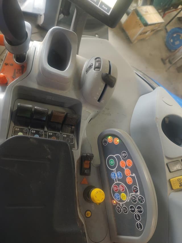 Image of New Holland T7.290 equipment image 3