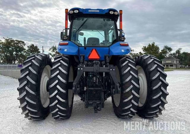 Image of New Holland T8.350 equipment image 3