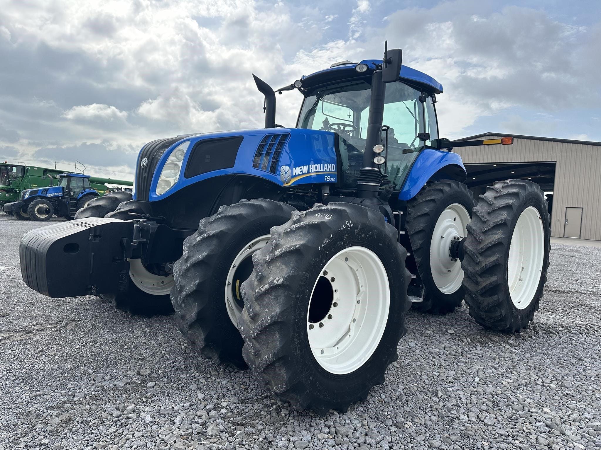 2018 New Holland T8.380 Equipment Image0