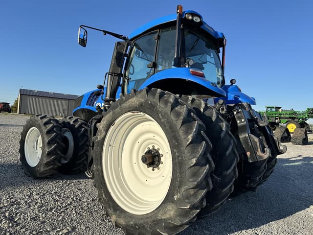 Image of New Holland T8.410 equipment image 4