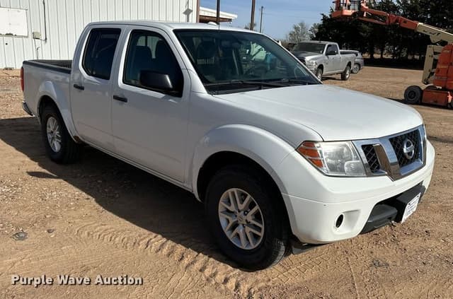 Image of Nissan Frontier equipment image 2