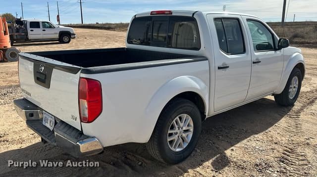 Image of Nissan Frontier equipment image 4