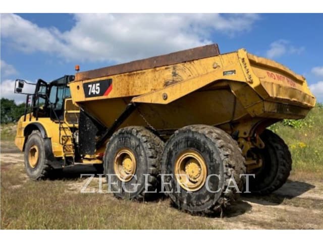 Image of Caterpillar 745 equipment image 3