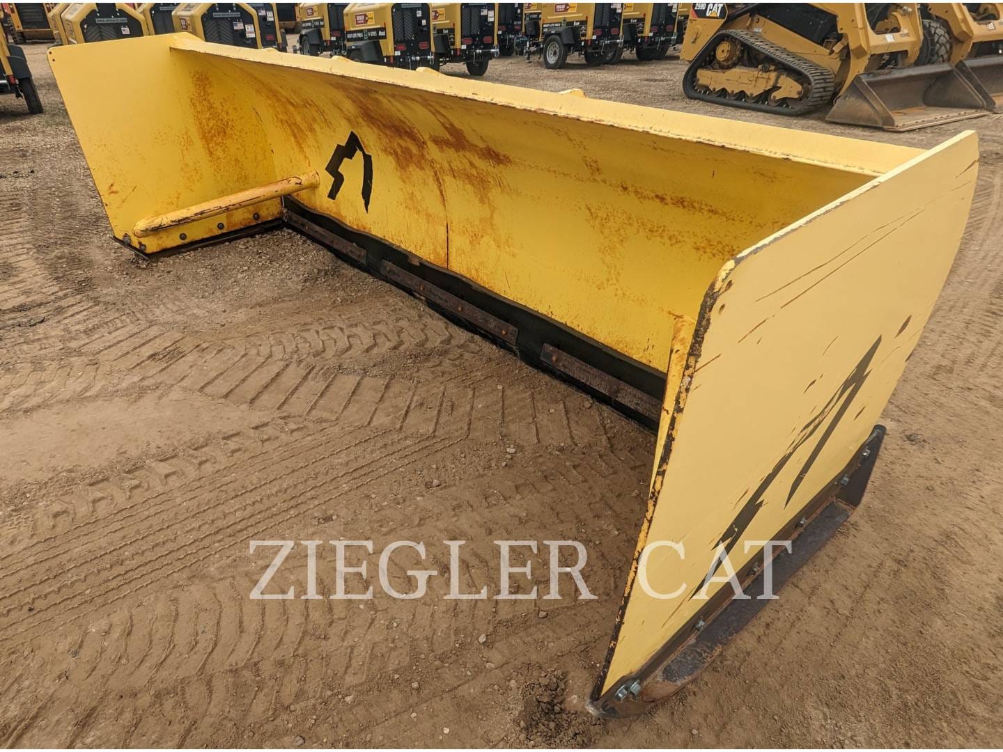 2018 Snow Wolf Snow Pusher Equipment Image0