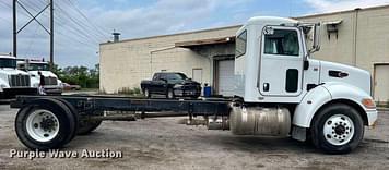 Main image Peterbilt 337 4