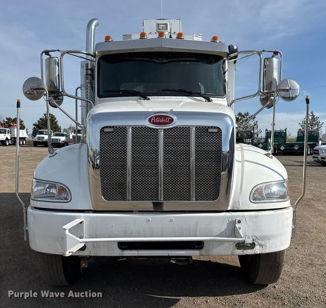 Image of Peterbilt 337 equipment image 1