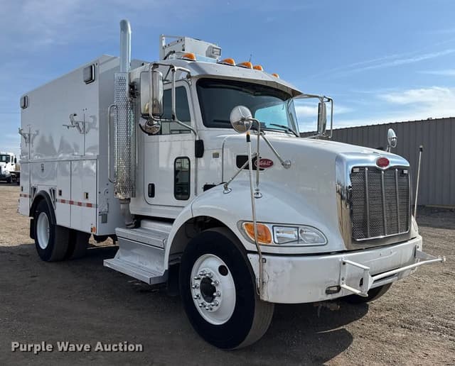 Image of Peterbilt 337 equipment image 2