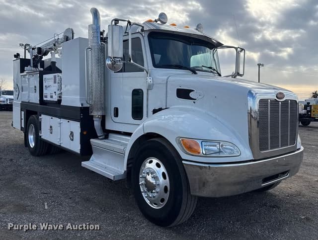 Image of Peterbilt 337 equipment image 2