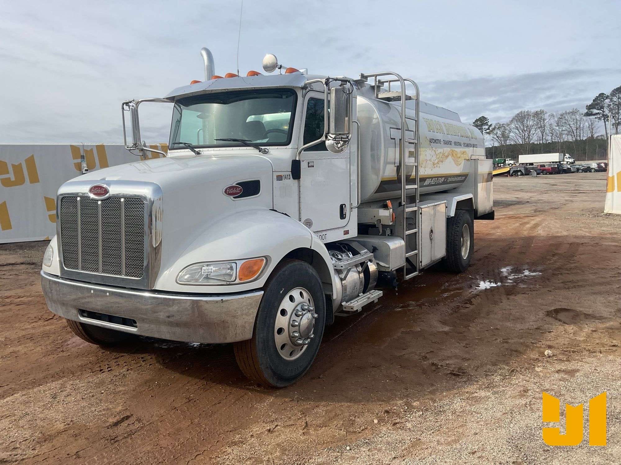 2018 Peterbilt 337 Equipment Image0