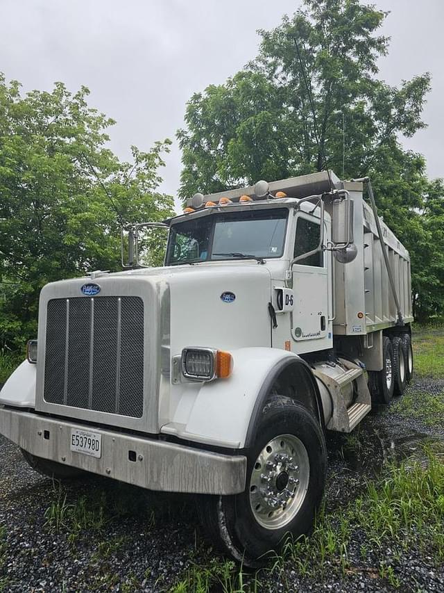 Image of Peterbilt 365 equipment image 2