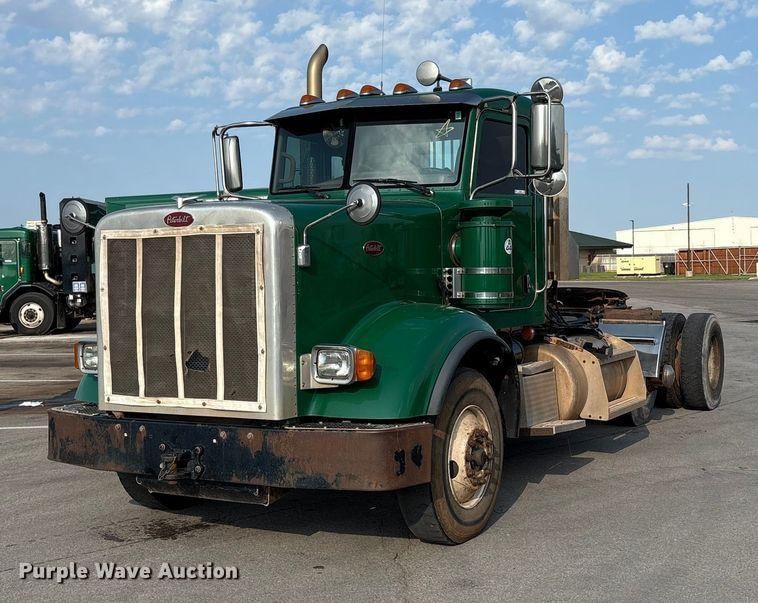 2018 Peterbilt 367 Equipment Image0