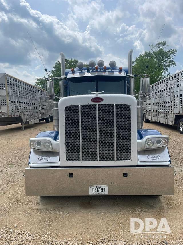 Image of Peterbilt 389 equipment image 1