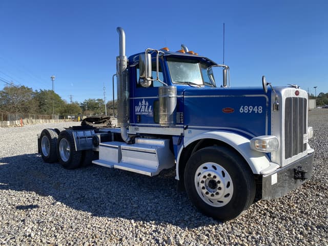 Image of Peterbilt 389 equipment image 3