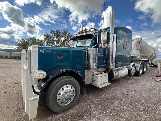 Image of Peterbilt 389 equipment image 1