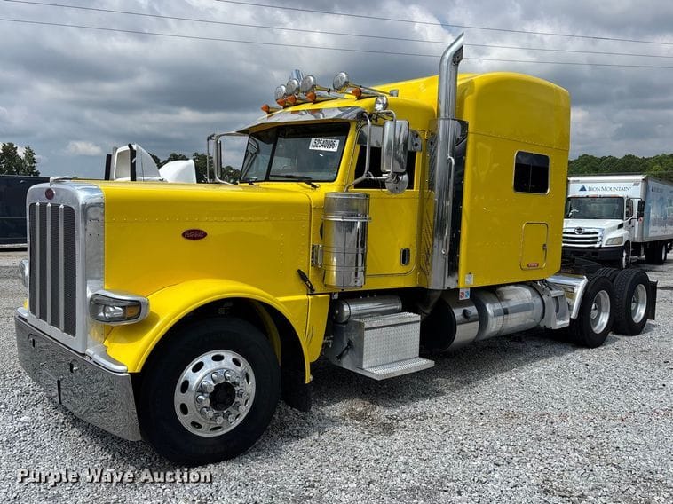 2018 Peterbilt 389 Equipment Image0