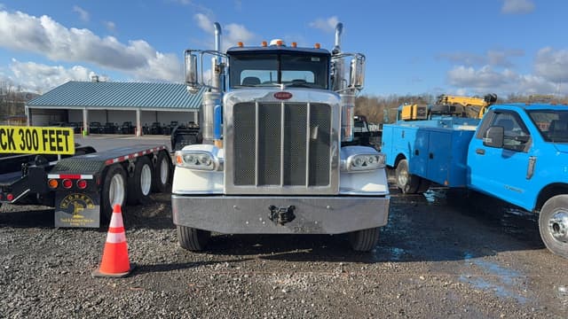 Image of Peterbilt 389 equipment image 1