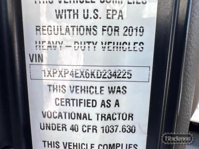 Image of Peterbilt 389 equipment image 1