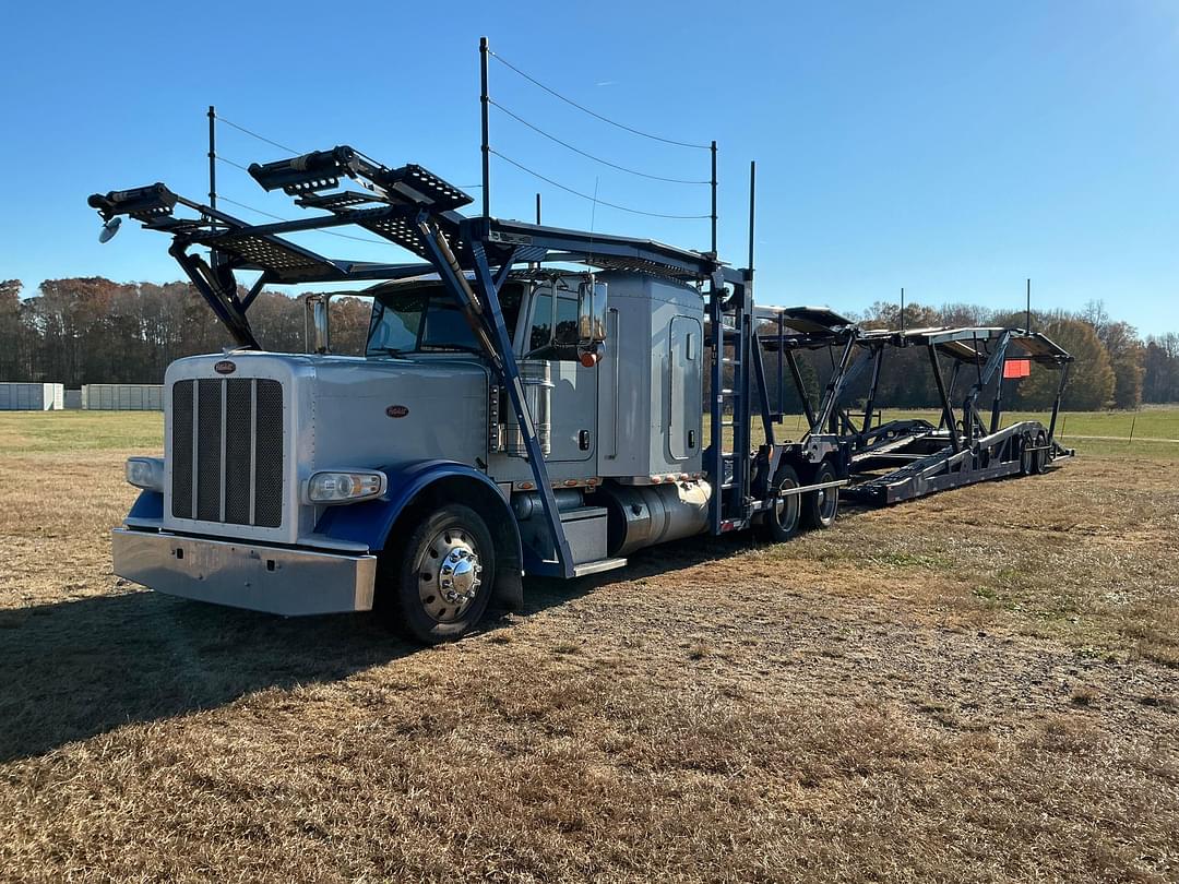 Image of Peterbilt 389 Primary image