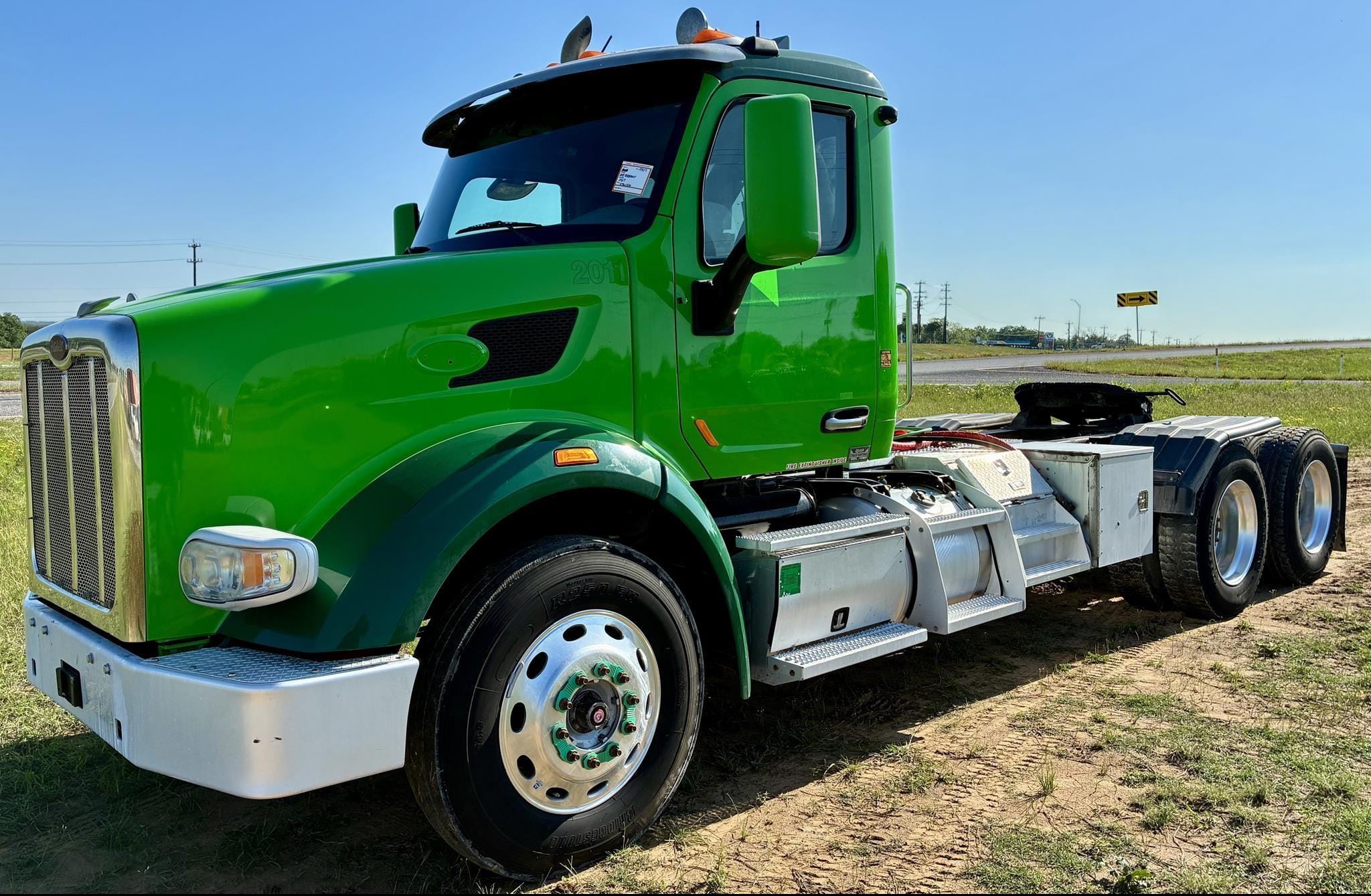 2018 Peterbilt 567 Equipment Image0