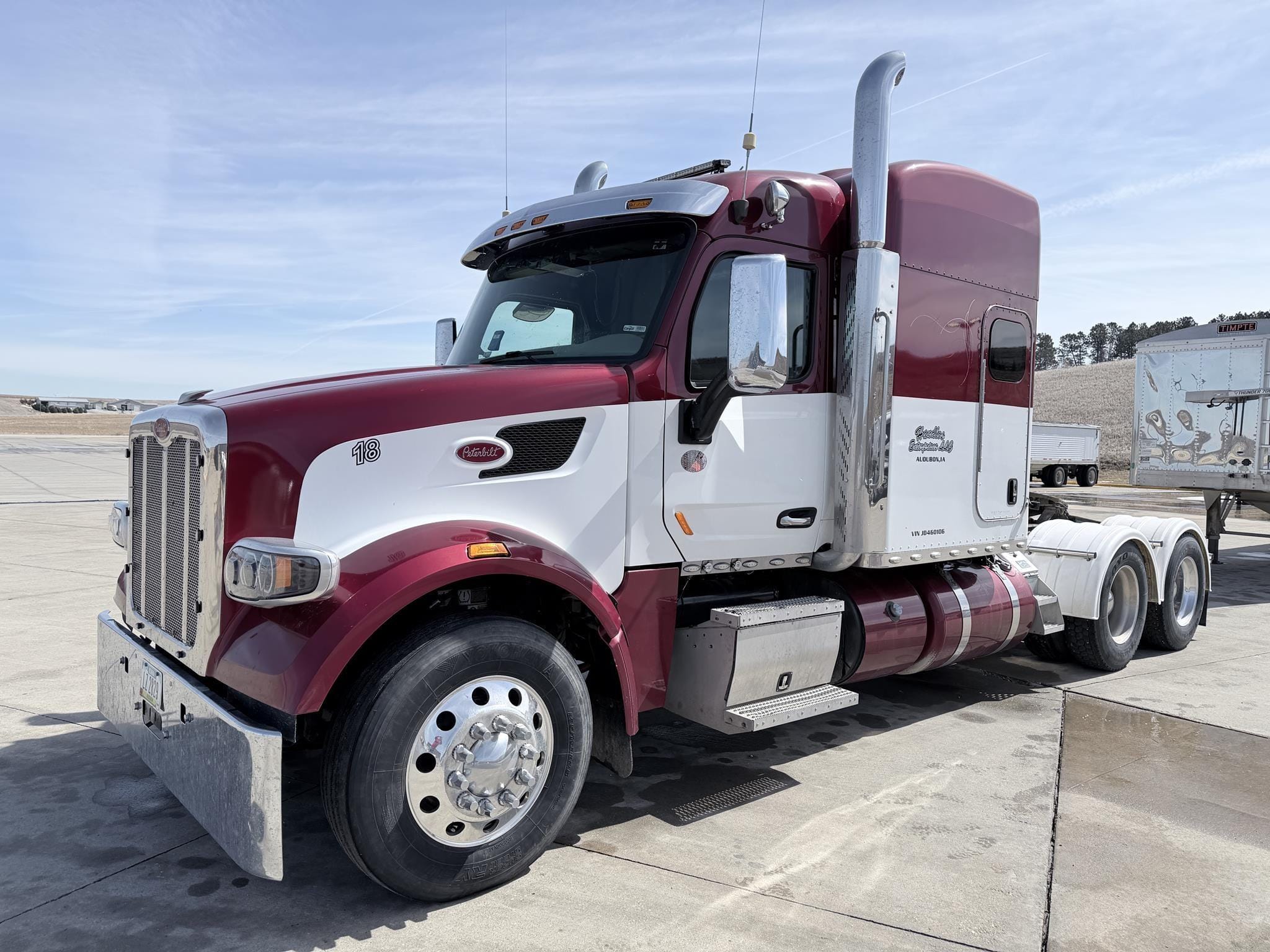 2018 Peterbilt 567 Equipment Image0