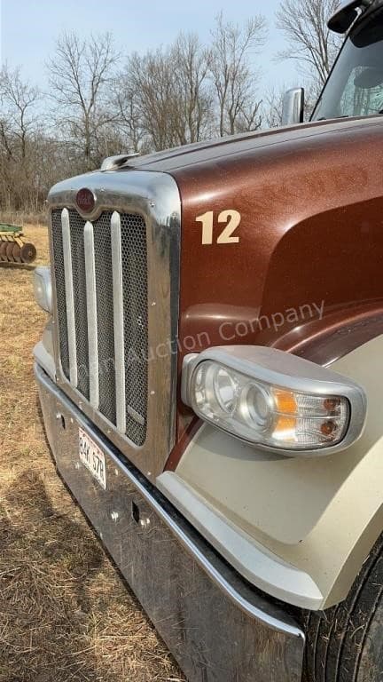 Image of Peterbilt 567 equipment image 2