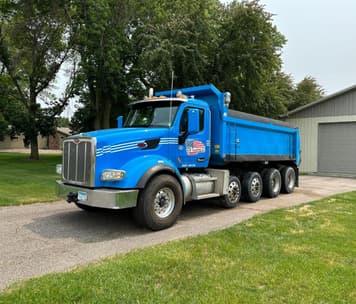 Main image Peterbilt 567