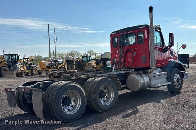 Image of Peterbilt 567 equipment image 4
