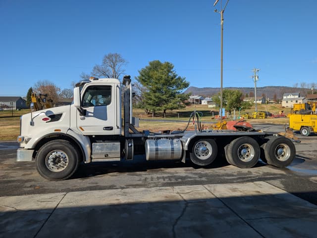 Image of Peterbilt 567 equipment image 2
