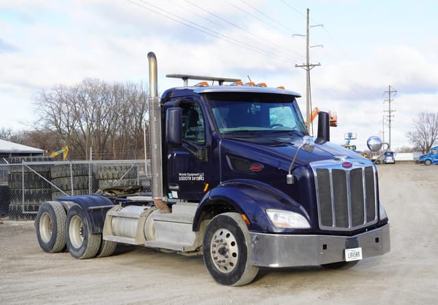 Image of Peterbilt 579 equipment image 3