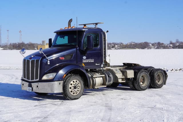 Image of Peterbilt 579 equipment image 3