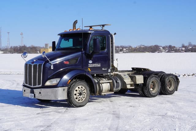 Image of Peterbilt 579 equipment image 3