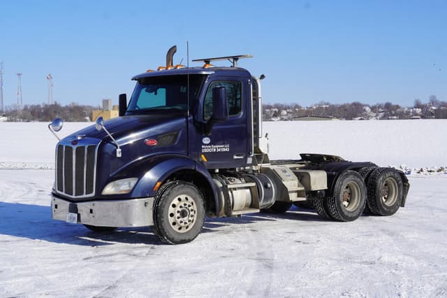 Image of Peterbilt 579 equipment image 3