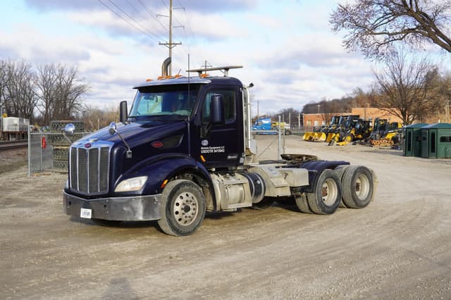 Image of Peterbilt 579 equipment image 1