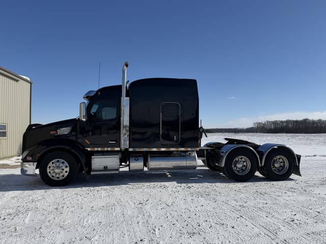Image of Peterbilt 579 equipment image 3
