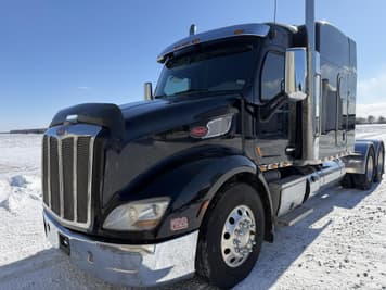 Main image Peterbilt 579