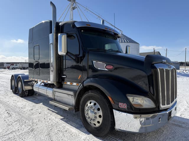 Image of Peterbilt 579 equipment image 1
