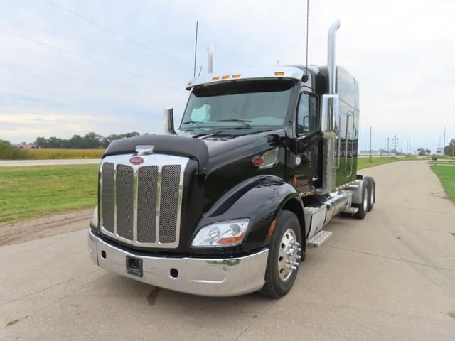 Image of Peterbilt 579 equipment image 1