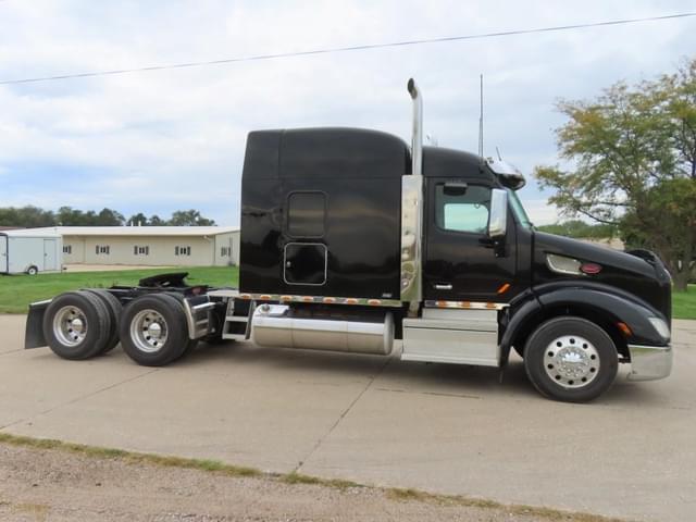 Image of Peterbilt 579 equipment image 4