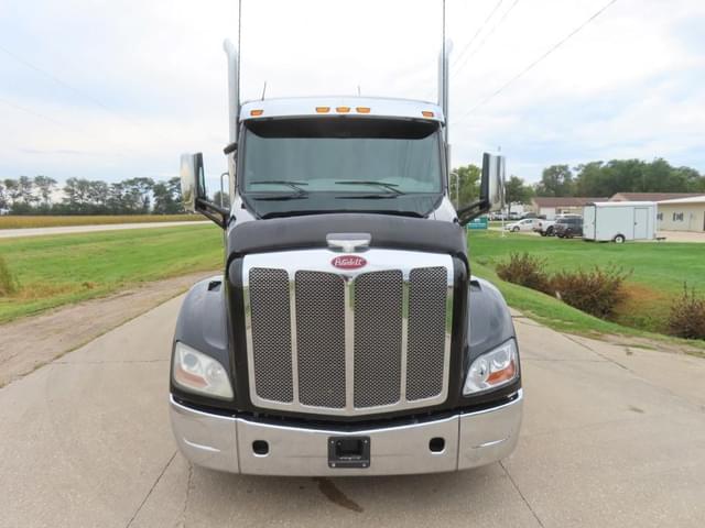 Image of Peterbilt 579 equipment image 2