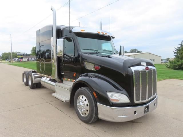 Image of Peterbilt 579 equipment image 3