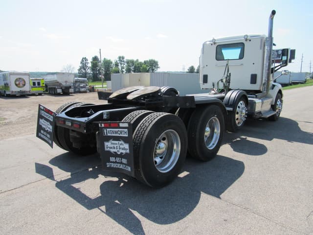 Image of Peterbilt 579 equipment image 2
