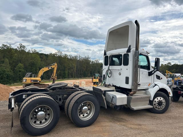 Image of Peterbilt 579 equipment image 2